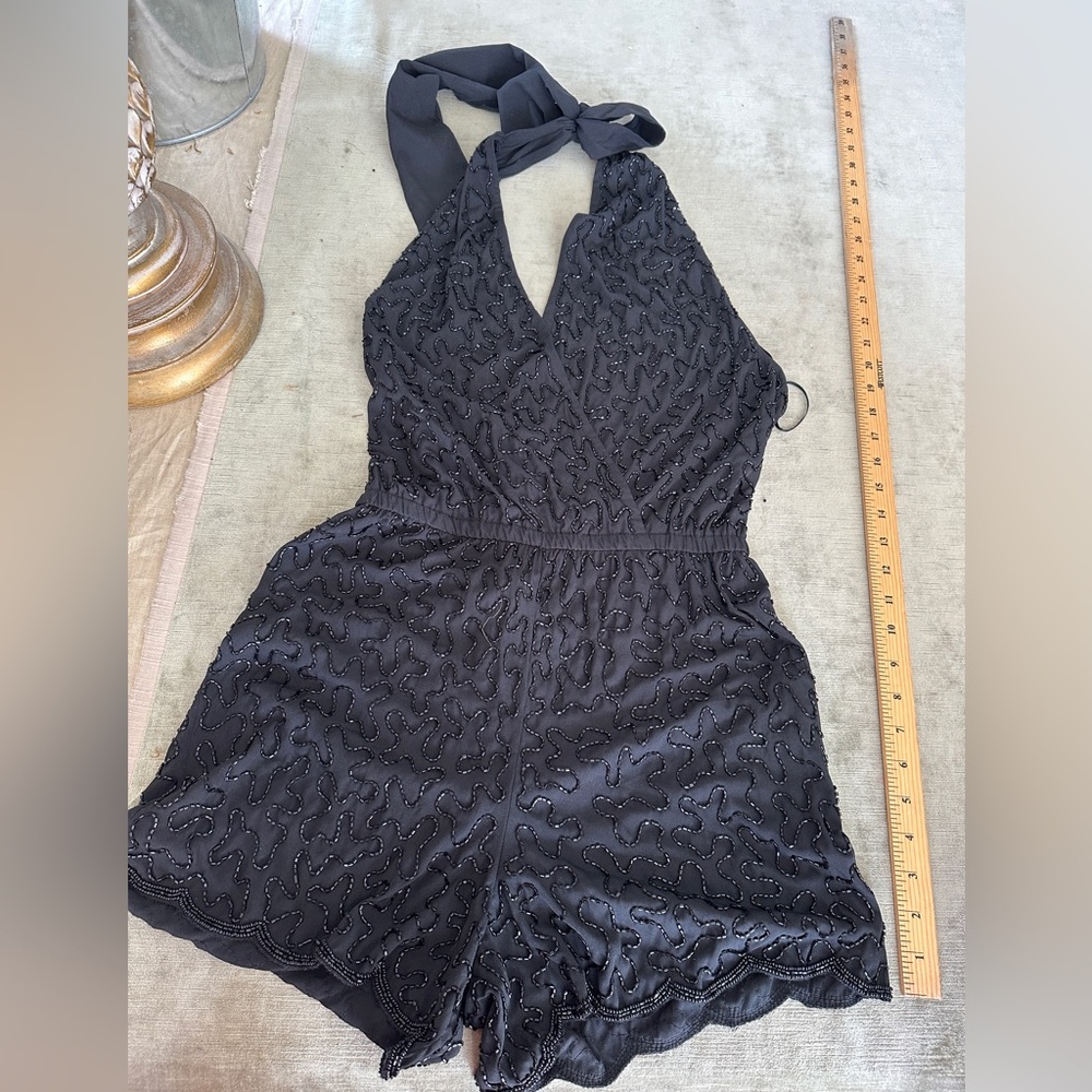 Summer Party sexy beaded shorts jumpsuit halter neck Bow tie Size 4 Black Lined